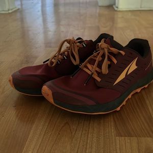 Women’s Altra Superior 5. Size 8